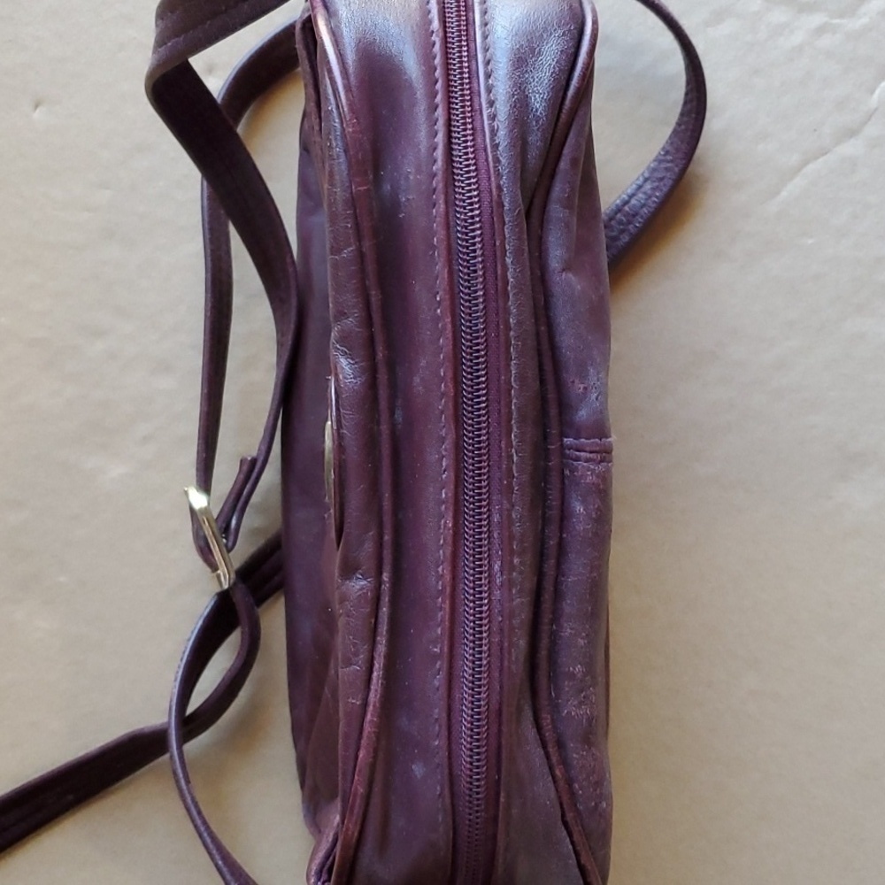 Etienne Aigner VINTAGE brown (plum) leather bag 10 X 7 x 3.5 crossbody - Picture 9 of 11